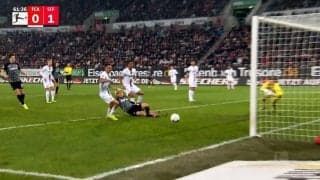 「目が覚めた！」堂安律、急加速の飛び出し→迫力スライディングシュートの一部始終！相手守備陣の間をスルりと抜けての決定的プレー「ゴール前に顔を出すの偉い」