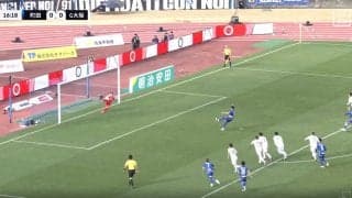 「気持ちで押し込んだ」昇格組・町田、DF鈴木のPKでJ1初ゴールを記録！GK正面ど真ん中に蹴り込んだ弾丸PKショットが決まり選手・スタッフ・監督も全員大喜びの瞬間