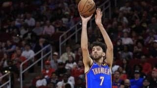 チェット・ホルムグレンが150ブロックと3ポイント100本成功を達成した史上初のルーキーに