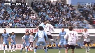 「そりゃ強いわ」大迫勇也×酒井高徳の元ブンデスコンビがみせたワールドクラスの連携が脅威「大迫強すぎる」“半端ない男”の豪快ヘッド炸裂の瞬間