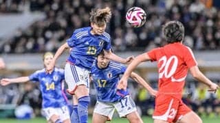 「一体感すごい」「めっちゃ多いぞ……？」なでしこジャパン戦に駆け付けた「北朝鮮サポーターの迫力」に驚きの声続々！ 2万が訪れた観客の中で存在感あるアウェイ席