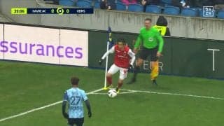 速すぎだろ！伊東純也、急加速イナズマダッシュ炸裂の瞬間　味方の強すぎパスも20m爆速ランニングで回収、仕掛けて攻撃の起点に