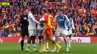 もはやブレイキングダウン？「警告だろ！」「お前は黙ってろ！」南野拓実が大活躍試合で乱闘寸前の緊迫シーン…「エキサイトしてきた」「落ち着くんだ」などファン反応