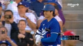 絶対撮りたい…！？結婚発表後初打席の大谷翔平に向けられたスマホの数がエグイ