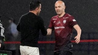 キャリア1000試合到達のイニエスタを盟友チャビが祝福　「フットボール史上でも最高の選手の1人」