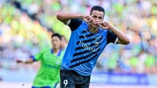「ダミアンがダミアンしてる」元Jリーグ得点王のブラジル人FWが得意の“おしゃれヒール”で新天地デビュー弾！「相変わらず上手い!!」「元気そうで良かった」と祝福続々