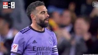 「最悪のミス」「嘘だろ…」目を疑うプレゼント・パス→痛恨失点の決定的瞬間！ 茫然自失のマドリードDFに批判殺到「なんてボールを出してんだ」