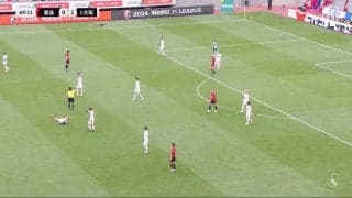 何が起こった？チームのエースがピッチで突然大の字に倒れてスタジアム騒然！駆け寄った香川真司も交代ジェスチャー…一度は試合続行も再度負傷交代にファンは「無理しないで」「怪我はいたい」