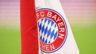 バイエルンがクラブ初となる女子チーム専用のユニフォームを発表！ドイツのトップモデルがデザインを監修