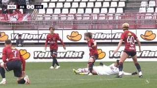 まるで「芝刈り機」 香川真司、敵の背後から股下目掛けて鬼スライディング発動で相手DFが悶絶「何してんすか」元日本代表同士の容赦ない攻防の瞬間