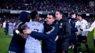 疑惑の判定にブチギレ！ ブラジル代表FWが殴らんばかりの権幕で相手に襲いかかる恐怖のシーン…マドリードが公式批判した「前代未聞のゴール取り消し」で大乱闘勃発