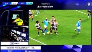 「ガッツリ踏んでる」「やっちまった」18歳逸材MFに起こった悪夢の瞬間…痛恨のPK献上に現地メディアが「最悪の交代選手」と戦犯扱い→本人は「全責任を負う」と謝罪