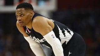 ラッセル・ウェストブルックが骨折した左手を手術…プレーオフ前の復帰を目指す