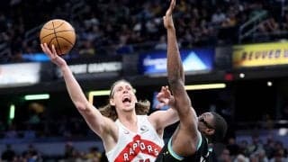 今季途中にラプターズへ移籍したケリー・オリニクが2年約39億円の延長契約に合意