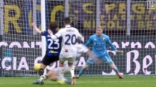 セリエAで大誤審！インテルに“ありえないPK”が与えられた瞬間…相手監督やメディアから不満噴出でイタリア騒然「なんてことだ」「VARとOFRで確認したのに…」「謎すぎる」