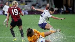 「あり得ない」「こんなのやるべきじゃない」大陸No.1を決める大会で最悪のピッチ…ボールが転がらないフィールド全体が水溜まりの大惨事「選手を危険に晒すのはおかしい」