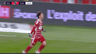 「なぜ代表で使わないのか理解できない」日本人対決を制した！リエージュ川辺駿が絶妙な飛び出し→美しすぎるフィニッシュを炸裂した瞬間　名門で1年目から7ゴール5アシストの好調ぶり