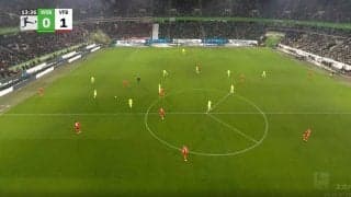 「ワールドクラス」「頼りになるな」伊藤洋輝が攻撃を加速させる“完璧すぎるパス”を炸裂させた瞬間　豪快ヘッド弾を呼び込んだビルドアップ能力