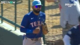 フェンス際に起こった奇跡！野球ファン必見、超メジャー級のランニングホームランキャッチが飛び出た瞬間