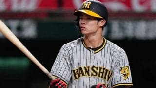 阪神・中野の死球に甲子園騒然　右足直撃で座り込む…代走送られ歩いてベンチへ