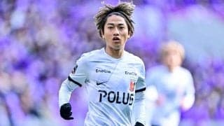 「きゃわいいいいい」「あざとさ全開」浦和MF小泉佳穂の今季初勝利後の“ある仕草”にファン悶絶！「ここ抜かれちゃうのオモロイ」「佳穂お茶目だなーw」などの声