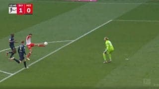 他のチームじゃ真似できない！ 3人だけで相手チームを瞬殺した“爆速カウンター”が炸裂した瞬間　高精度クロス→天才的トラップ→ラストは怪物FWの一撃