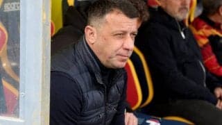 レッチェ、ヴェローナFWアンリに頭突きを見舞ったダヴェルサ監督の解任を発表…