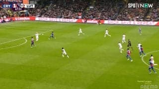 日本代表DF・橋岡大樹はプレミアリーグでも通用してる！ １対２の“絶体絶命ピンチ”を冷静カットで救った一部始終「何この安心感」「身体能力が高い」など称賛の声