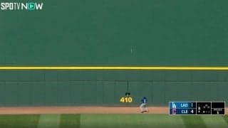 球場騒然… どこにブチ当てたんだよ！「今永大丈夫かな…」「すごい音したなw」　“怪力すぎる20歳”が叩き込んだ“爆音”特大弾がバックスクリーンに直撃した瞬間