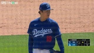 早く投げろって！苦戦の山本由伸にイライラ気味のファンが珍ジェスチャー