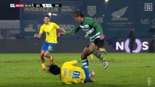 “ずる賢さ”が足りねえんだよ！スポルティング守田英正がエグすぎる“破壊タックル”→足を踏みつけた瞬間　驚異の2人連続プレスで相手を叩き潰す