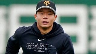“12球団1位”の巨人24歳は「守備もうまい」　爆走キャッチで「スタメン確定だろ」