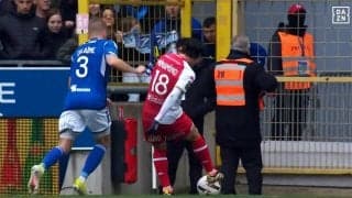 「細かい所まで上手い」南野拓実が華麗テクニックを炸裂！ 難局の足裏ボールキープ→ワンタッチをもぎ取った瞬間にファン歓喜「グッジョブ」