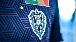 「絶対20点とる人の風貌やん!!!!」「スーパーモデルみたい」J1福岡のイラン代表FWの「戦闘服」姿にファン沸騰！「アベンジャーズに出てそう」「筋肉のバランスが良くて惚れ惚れ」などの声