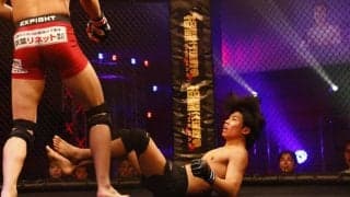 元海上自衛隊の男、秋山成勲の“秘蔵っ子”を衝撃KO！ 強すぎメンタルに「新世代のファイター」元UFCファイターも称賛