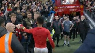 お前、何やってんだよ！ 劇的ゴール→即退場でスタジアムから消える　喜びすぎてユニフォームを脱いでイエロー2枚目でアウト→“世界一カッコいい退場”が炸裂した瞬間