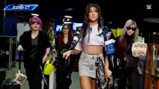 日本人最強悪女レスラー、すっぴん風メイク＆サングラスの“異例姿”で会場入り 「WWEを動かしているのは彼女たち」王者の貫禄に海外ファン注目