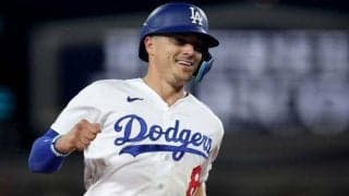 美人レポーターも思わず笑顔…大谷同僚の乱入が「一瞬の芸」　ファンも注目の“表情”