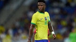 「なぜ揃えなかった？」ブラジル代表の新ユニフォームはバランスが良くない？エンブレムが中央に配置され左右非対称に「ナイキのロゴも寄せてくれ」