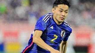 「ほぼアーノルドやんw」右SB菅原由勢の鮮やかな直接FK弾がワールドクラス！「フリーキック痺れる」「FKまじでセンスあるな」「代表でも蹴って欲しい」などの声