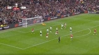 スタジアム騒然… リバプール遠藤航が目の前でやられた！ 同点ゴール被弾、思わず天を仰いだ瞬間　ファンの意見が真っ二つに割れた痛恨の失点シーン