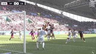 「大丈夫か？」あわや大怪我、ゴール前の交錯で味方同士が強烈な“頭突き合い”　神戸・山川のヘディングがマテウスの側頭部にヒットし転倒悶絶の危険な事態も両者フル出場でファン安堵「今日もバケモンやな」