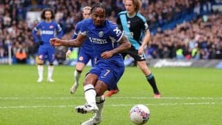 「何をやっているんだ？」PKキッカー譲らず失敗のスターリングに批判の声「なぜパーマーからボールを奪った」