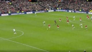 リバプールの鉄人・遠藤航を封じる作戦がついに発見された？ 衝撃の「中盤すっ飛ばし作戦」が炸裂された瞬間　デュエル王を封じたマンUの“ファイヤー・フォーメーション”