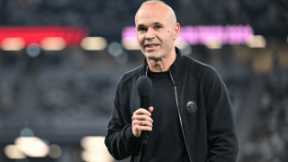 「お人形さんみたい」「当時から…」イニエスタが赤ちゃんの頃の写真を公開、お父さんはスペインの人気歌手にそっくり？