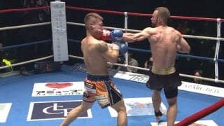 顔がぐにゃり…“ドンピシャ”すぎる担架投入のバックブロー失神KO ボクシング元日本王者に訪れた衝撃結末 