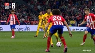 そこ通すか！ブラジル代表の“自作自演”アシストにアウェイサポーター大歓喜！インターセプトからDF2人の間を通す絶妙浮き球スルーパスで完璧過ぎるアシストの瞬間