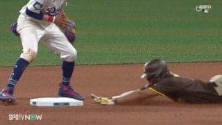 痛い！ド迫力激走ヘッドスライディングが招いた指を「グキッ」とした瞬間「薬指エグい曲がり方したけど」