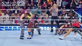 “足を負傷”アクシデント噂も乱入登場で狂気の毒霧炸裂！ 最恐女子レスラー、極悪アシスト＆“ペロリ”舌出し笑顔に場内どよめき