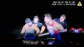 米人気レスラー、宿敵の自宅襲撃で逮捕される衝撃の瞬間 現地警察が捉えた“狂乱”の一部始終が話題に